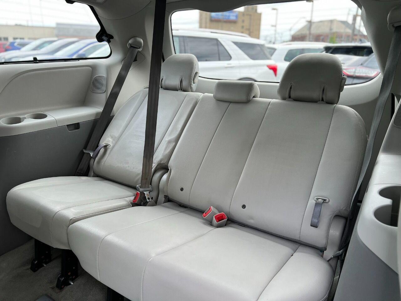 2011 Toyota Sienna Limited 7 Passenger AWD 4dr Mini Van